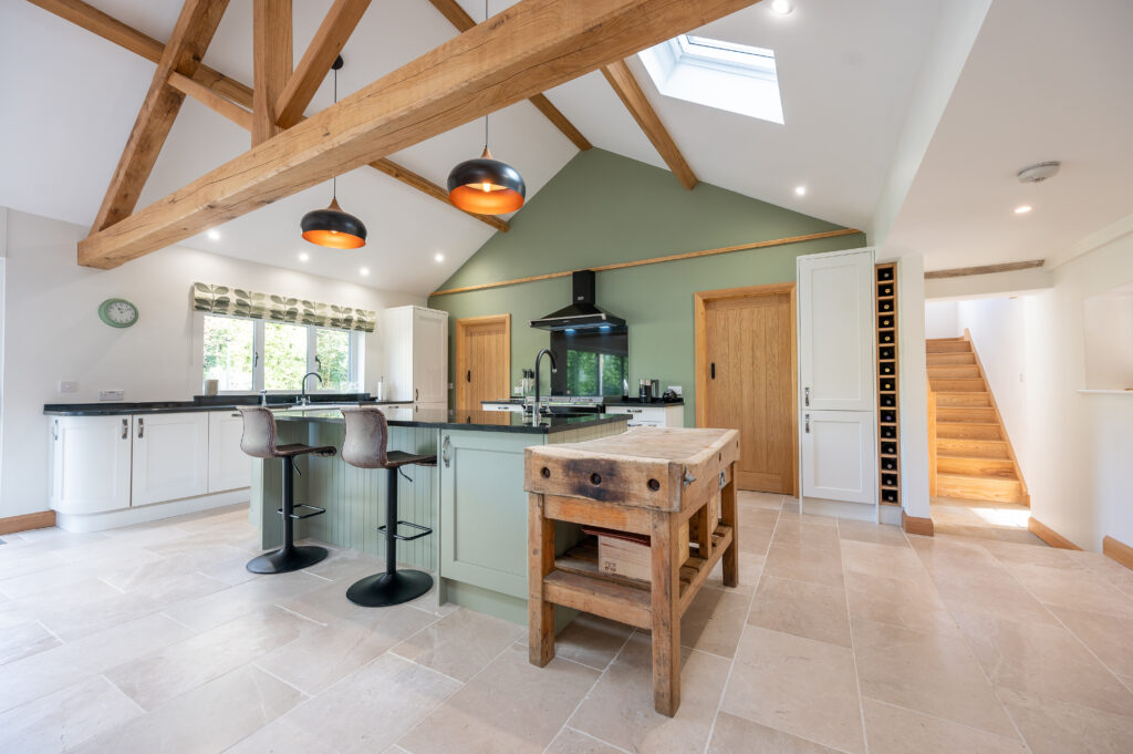 008 Diss Traditional Kitchen