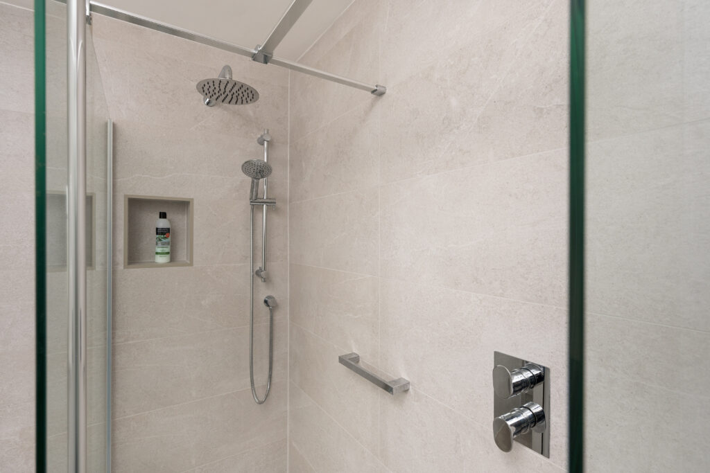 Gillingham Luxury3